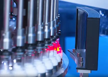Máquina automática de inspección de ampollas y viales