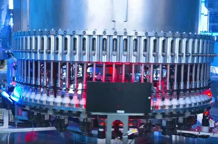 Máquina automática de inspección de ampollas y viales 