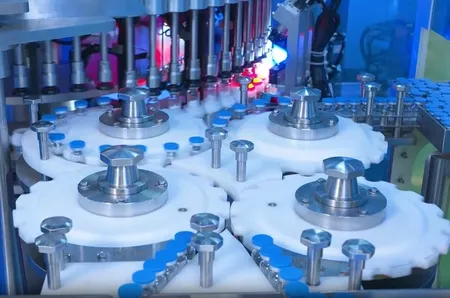 Máquina automática de inspección de ampollas y viales 
