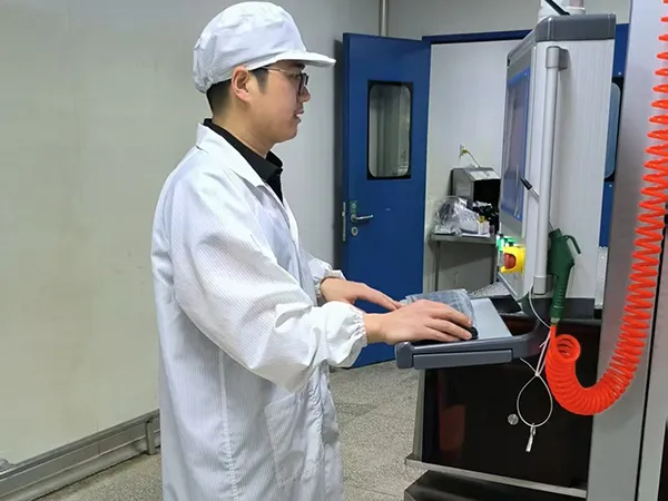 Equipo de inspección totalmente automático para ampollas y viales en Brasil