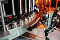 Máquina automática de inspección de ampollas y viales 